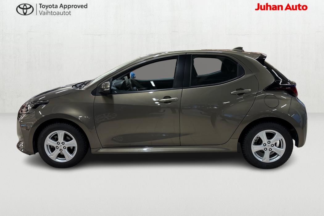 TOYOTA Yaris 2021