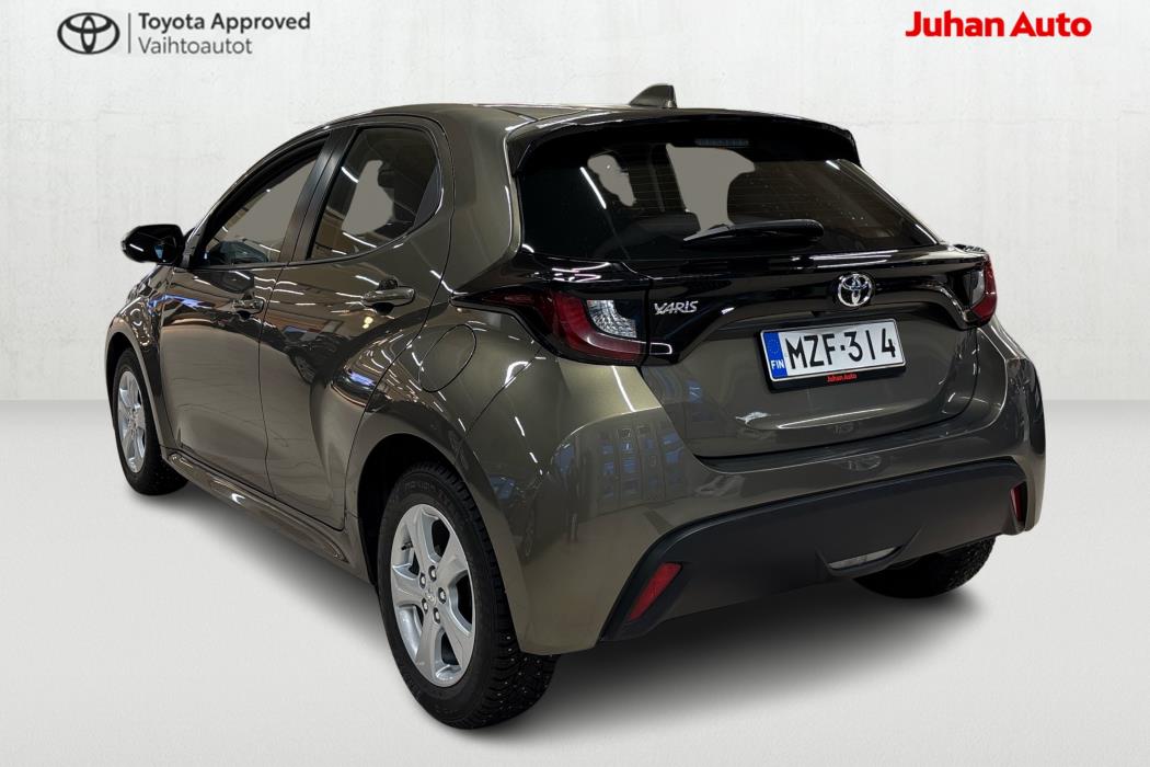 TOYOTA Yaris 2021