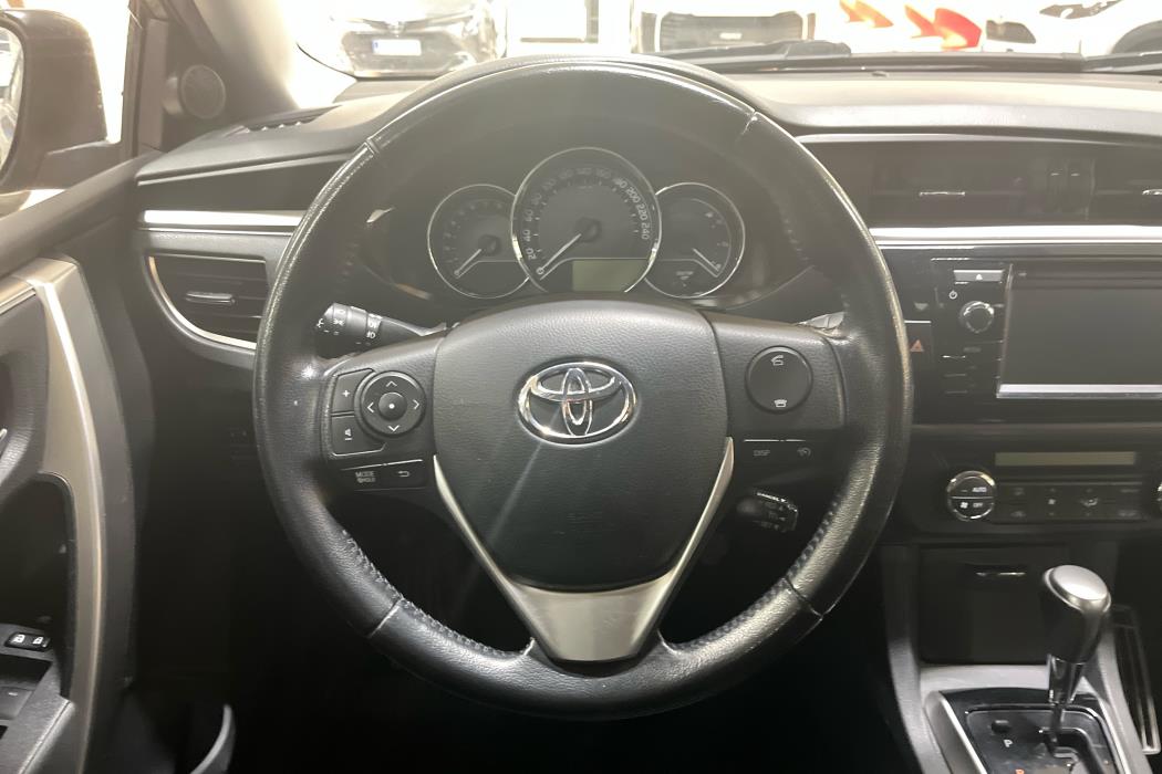 TOYOTA Corolla 2016