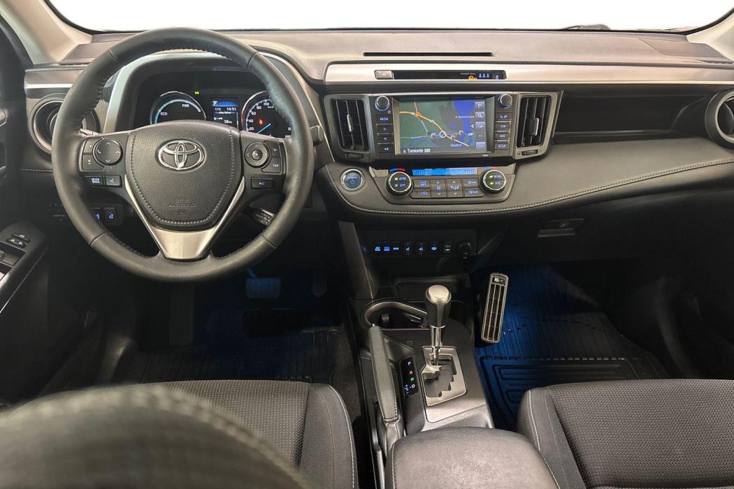 TOYOTA RAV4 2018