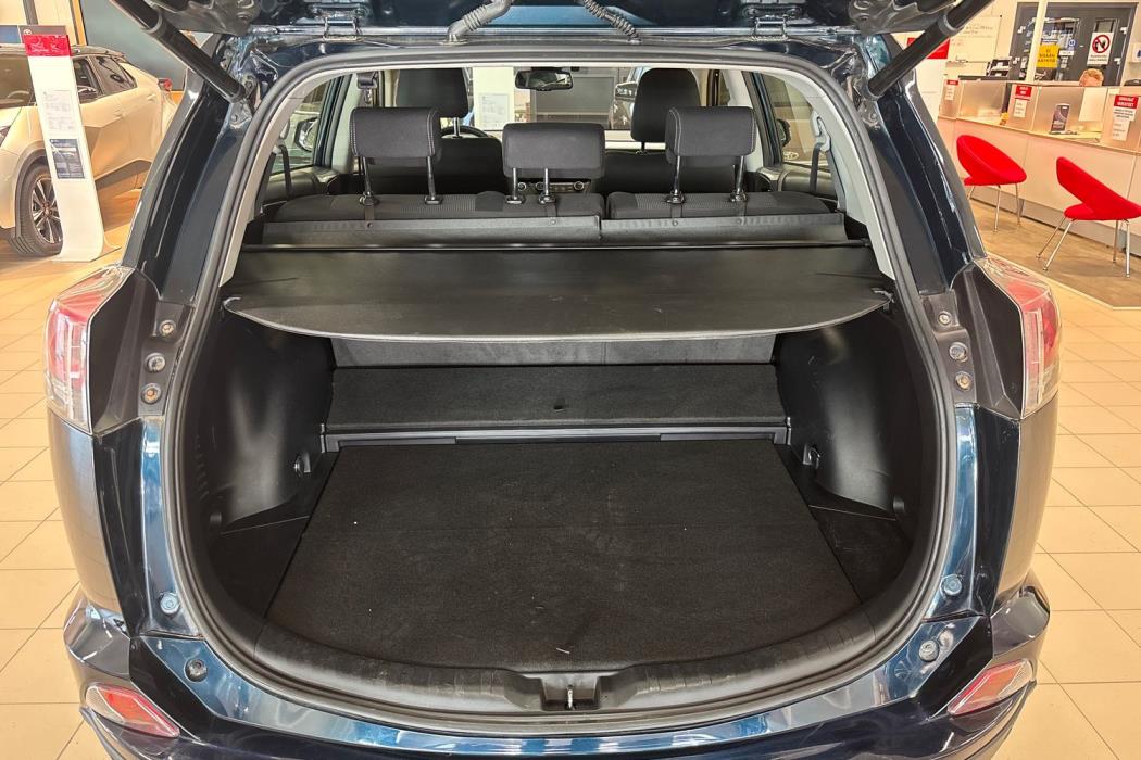 TOYOTA RAV4 2018