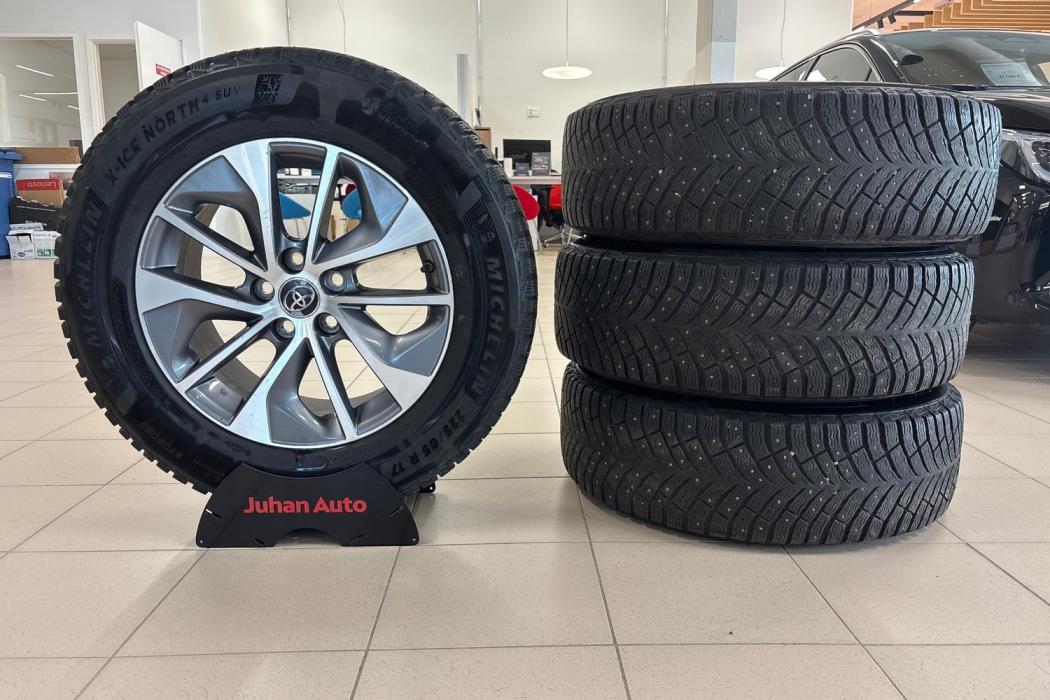 TOYOTA RAV4 2018