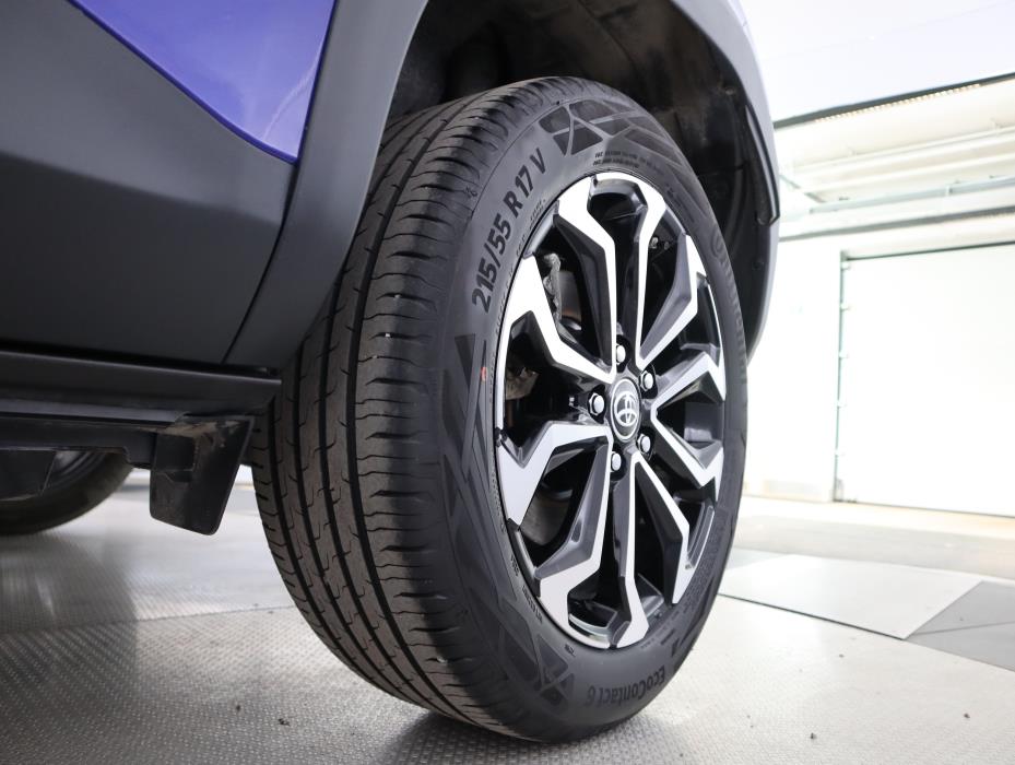 TOYOTA Yaris Cross 2024