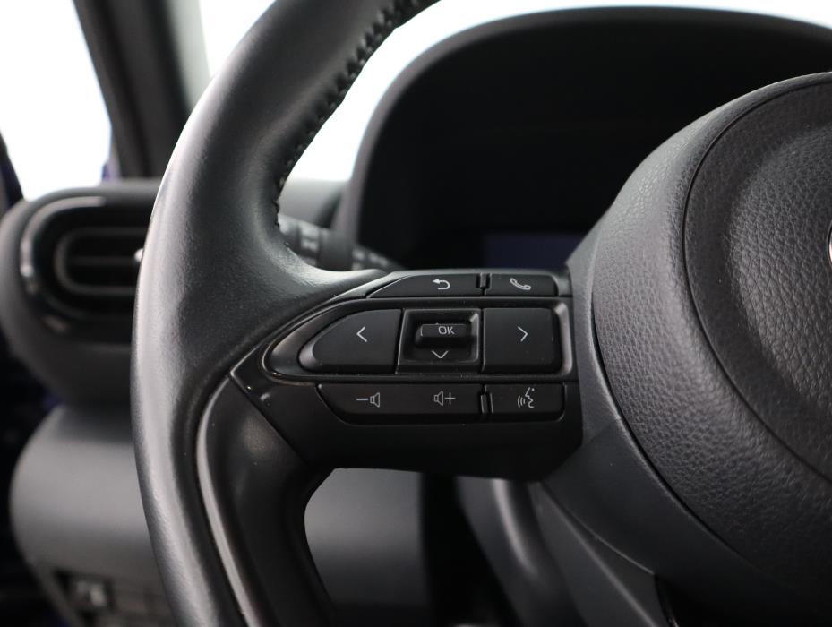 TOYOTA Yaris Cross 2024