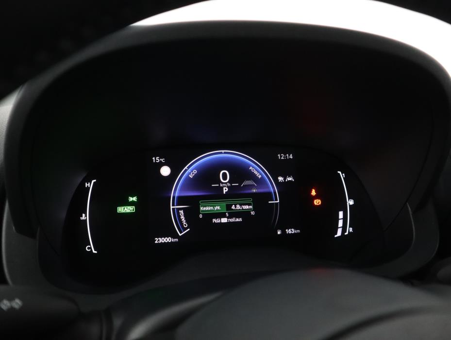 TOYOTA Yaris Cross 2024