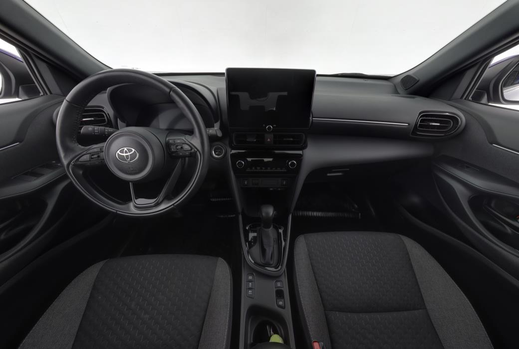 TOYOTA Yaris Cross 2024
