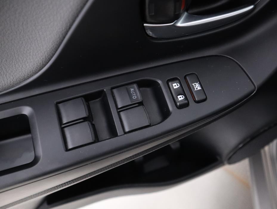TOYOTA Yaris 2018