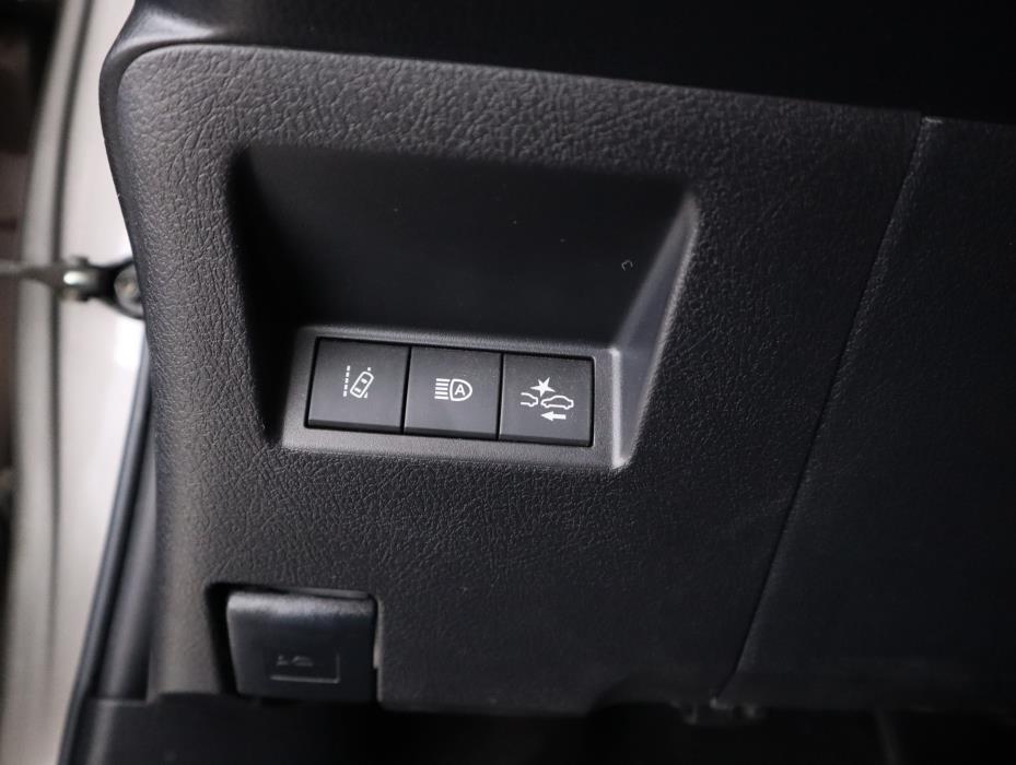 TOYOTA Yaris 2018