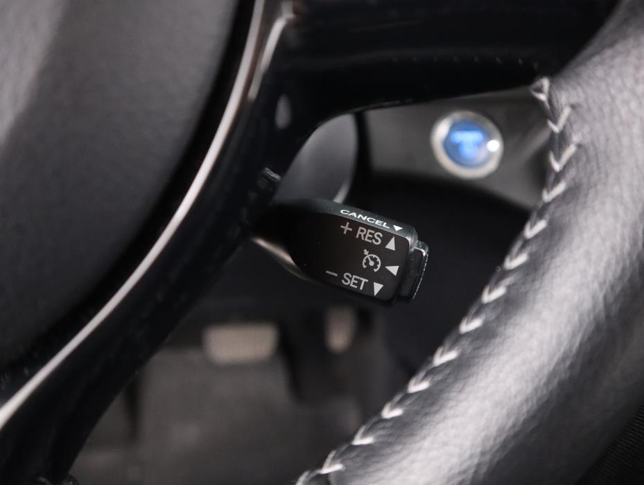 TOYOTA Yaris 2018
