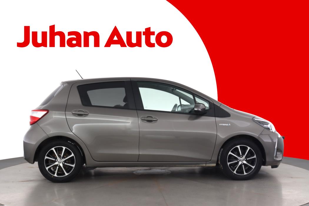 TOYOTA Yaris 2018