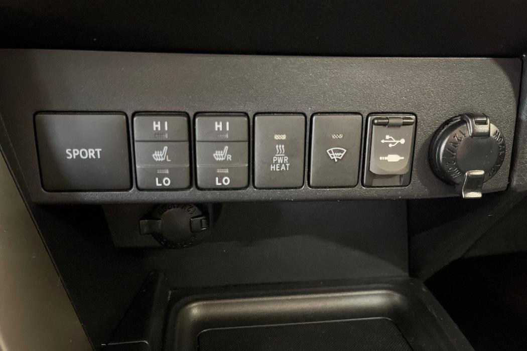TOYOTA RAV4 2014