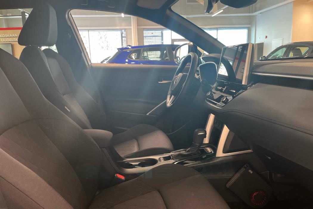 TOYOTA Corolla Cross 2024