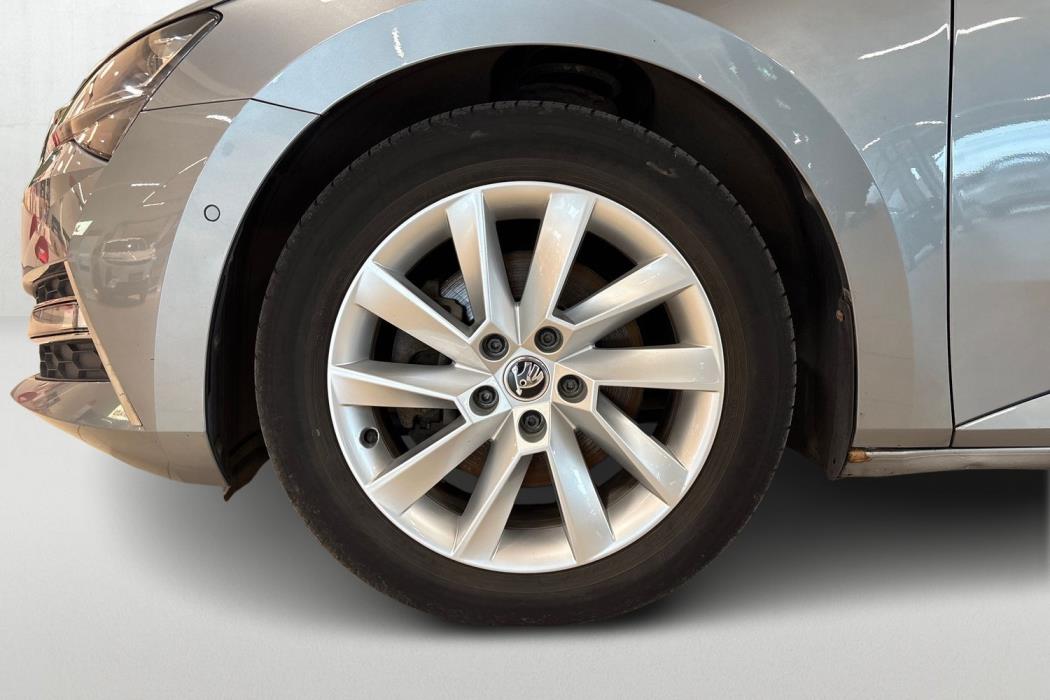 SKODA SUPERB 2020