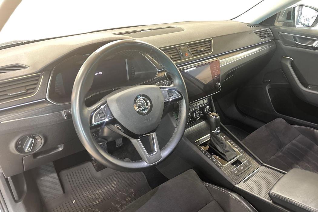 SKODA SUPERB 2020