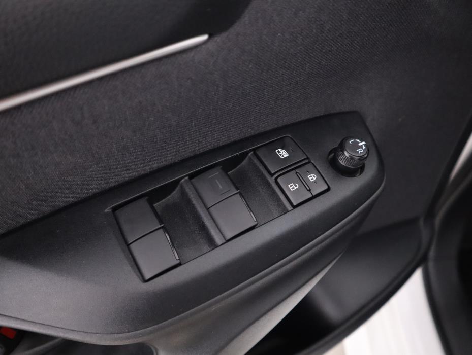 TOYOTA Yaris 2025