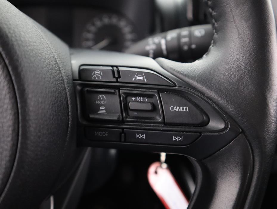 TOYOTA Yaris 2025