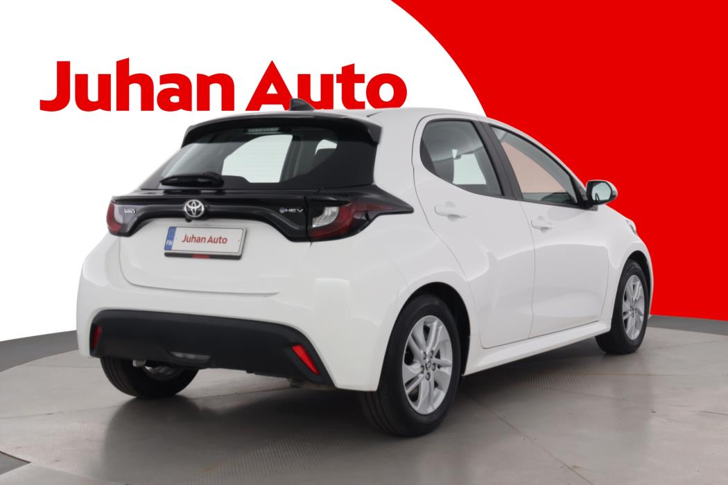 TOYOTA Yaris 2025