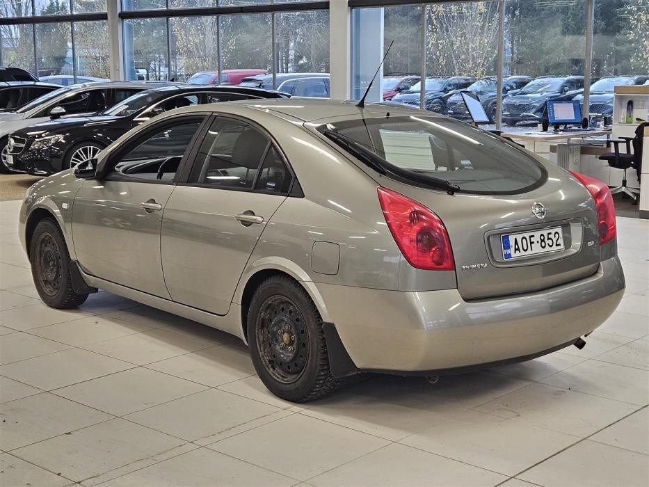 Nissan Primera 2004