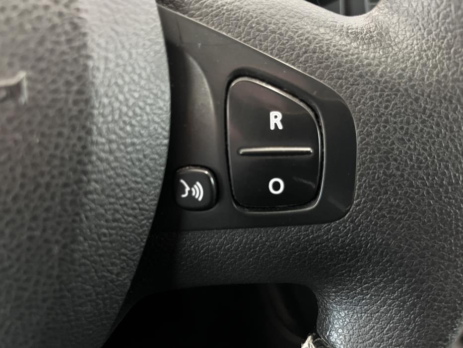 Nissan NV300 2021