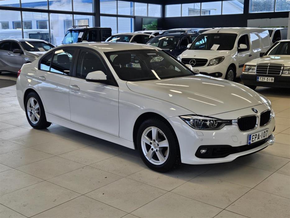 BMW 318 2018