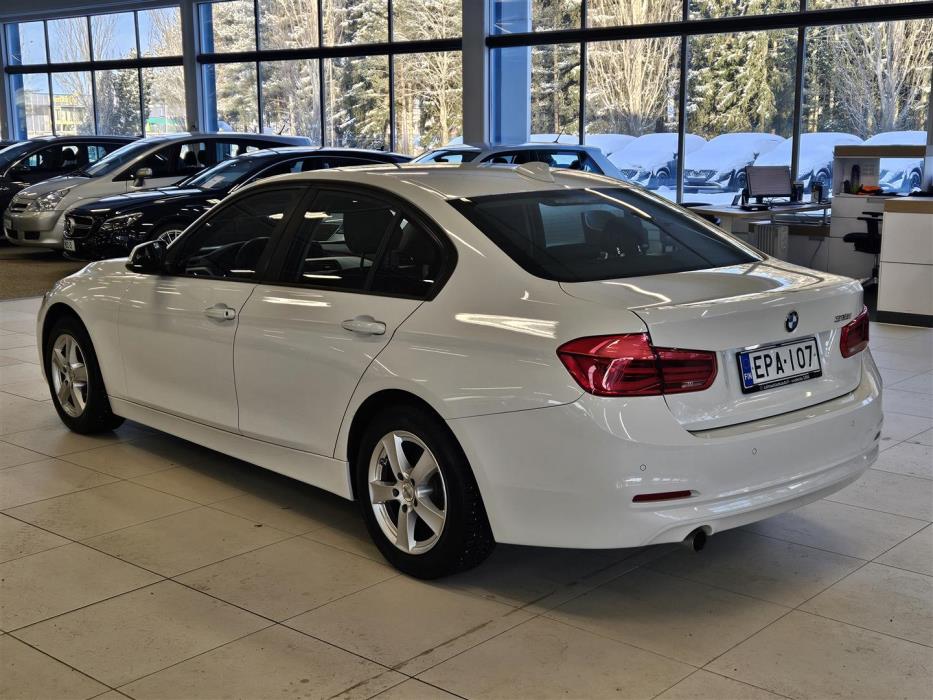 BMW 318 2018