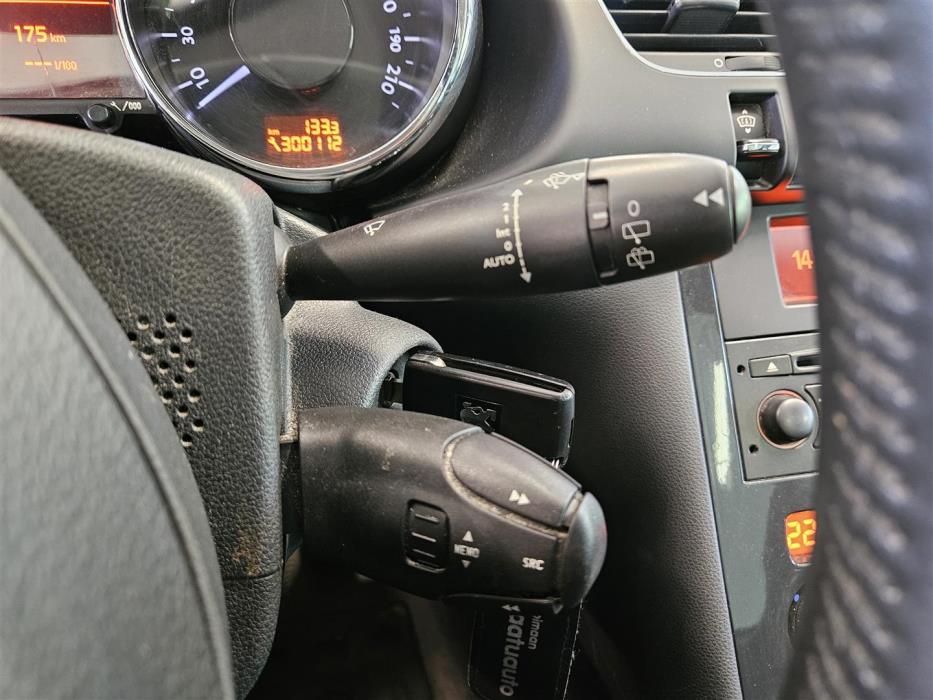 Peugeot 3008 2011
