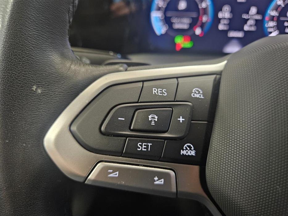 Volkswagen Golf 2024