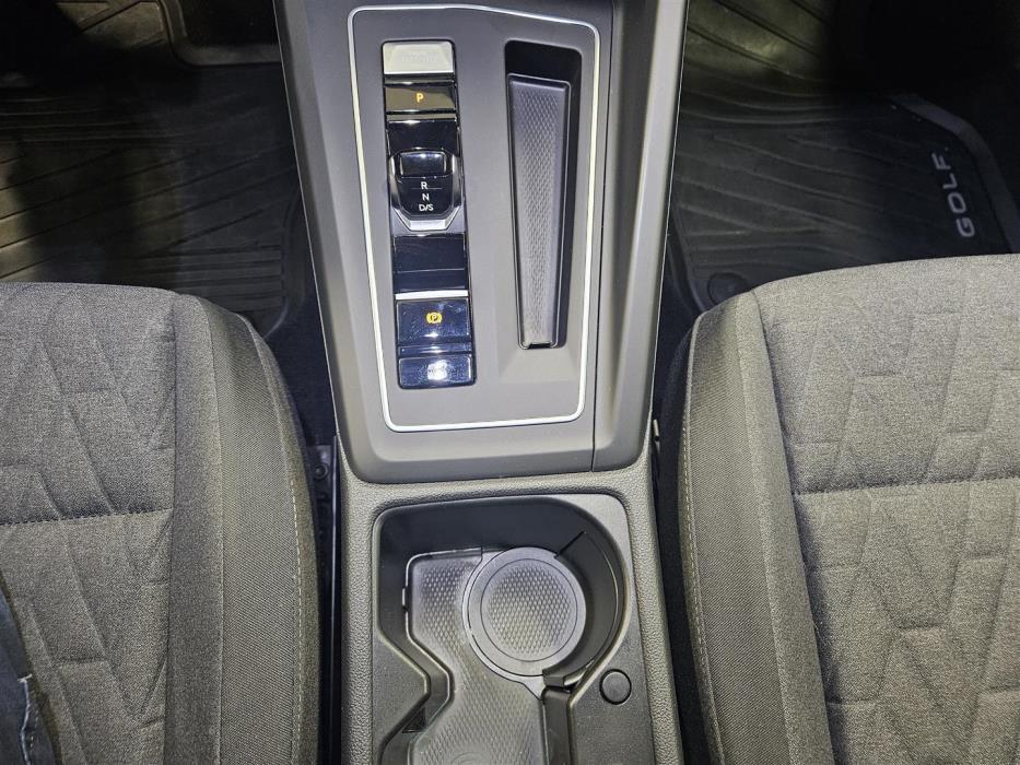 Volkswagen Golf 2024