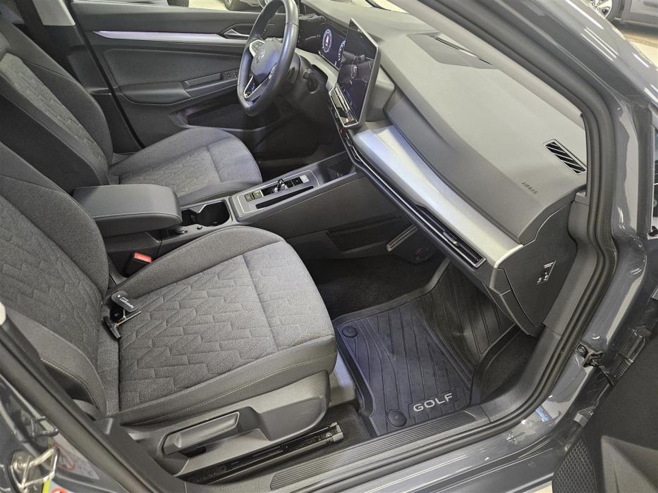 Volkswagen Golf 2024