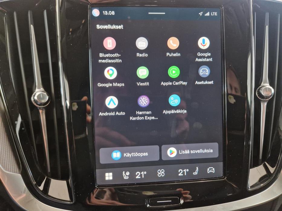 Volvo V60 2025