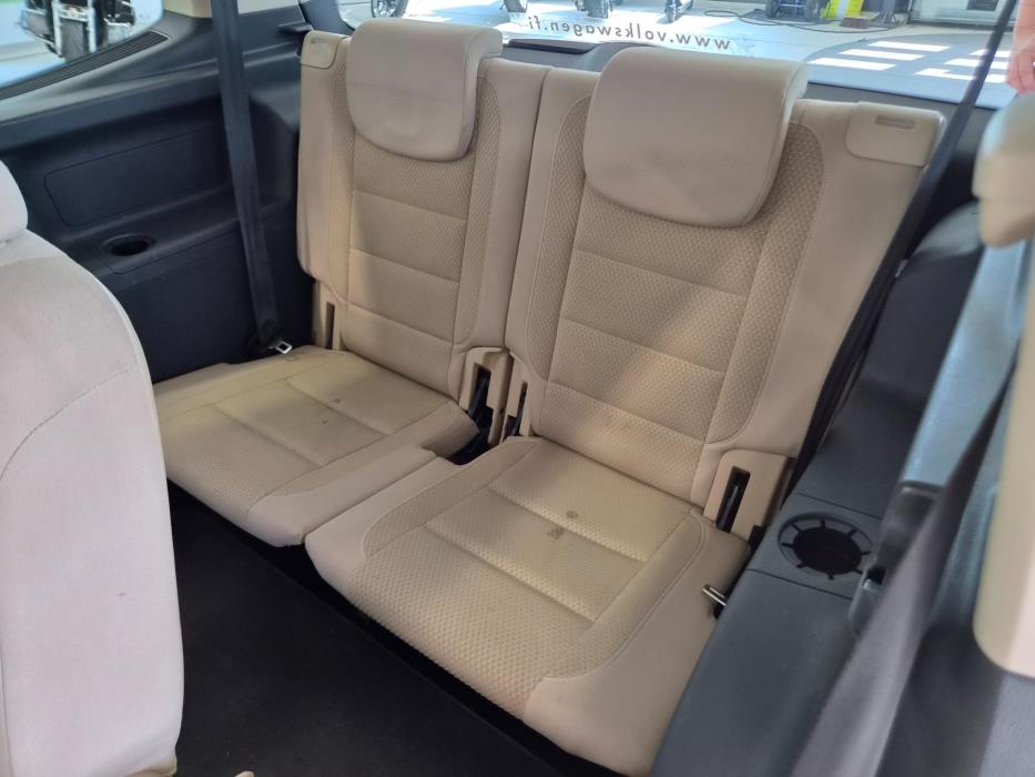 Volkswagen Touran 2012
