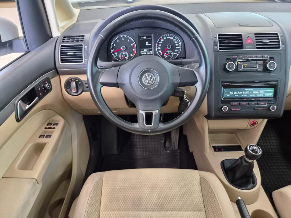 Volkswagen Touran 2012