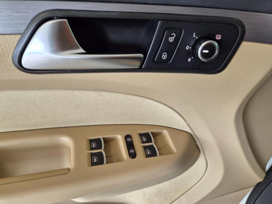 Volkswagen Touran 2012