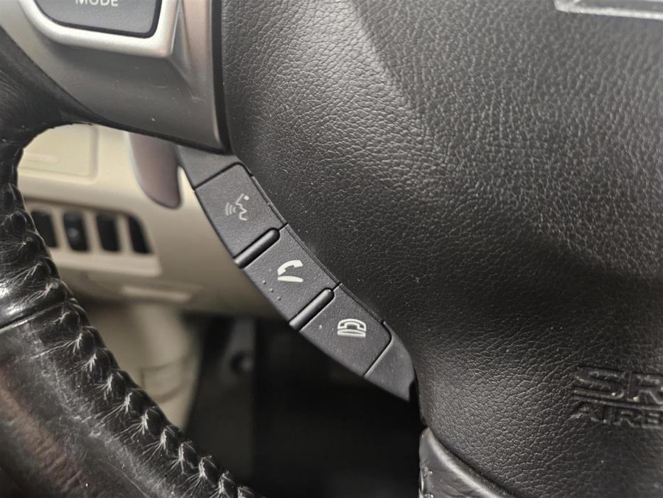 Mitsubishi Outlander 2012