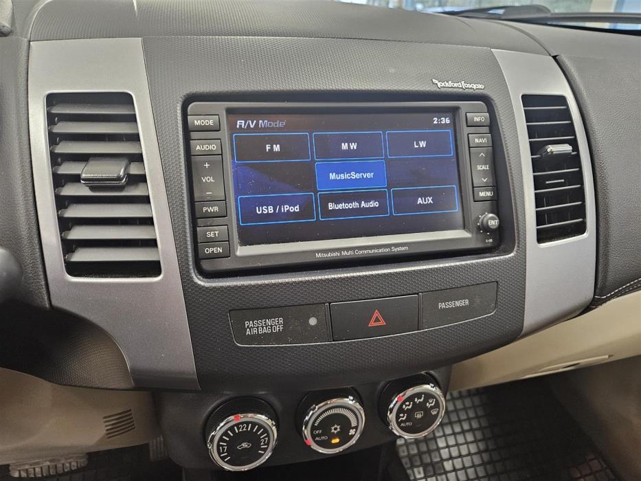 Mitsubishi Outlander 2012