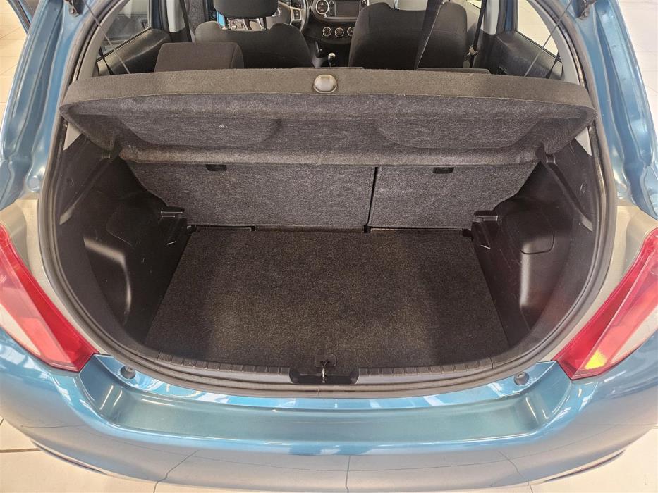 Toyota Yaris 2012