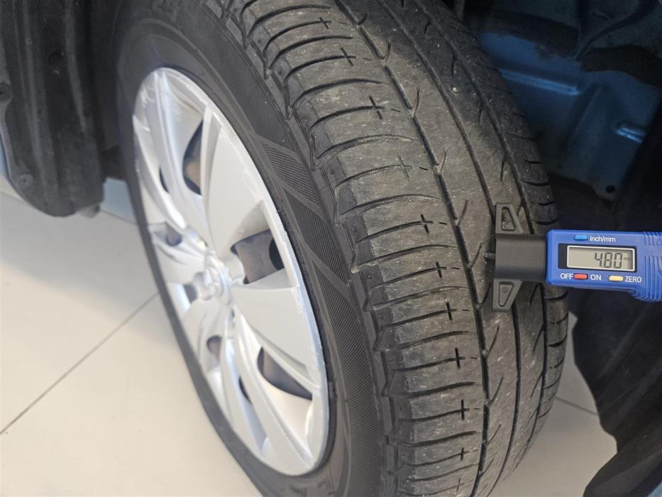 Toyota Yaris 2012