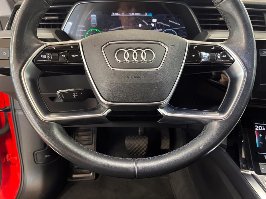 Audi e-tron 2021