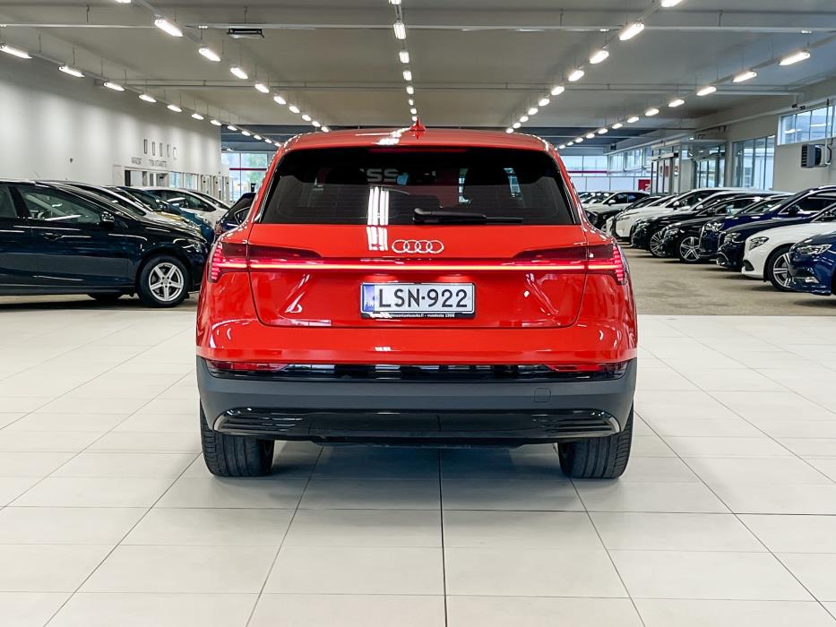 Audi e-tron 2021