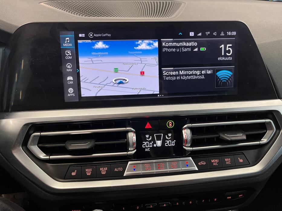 BMW 330 2021