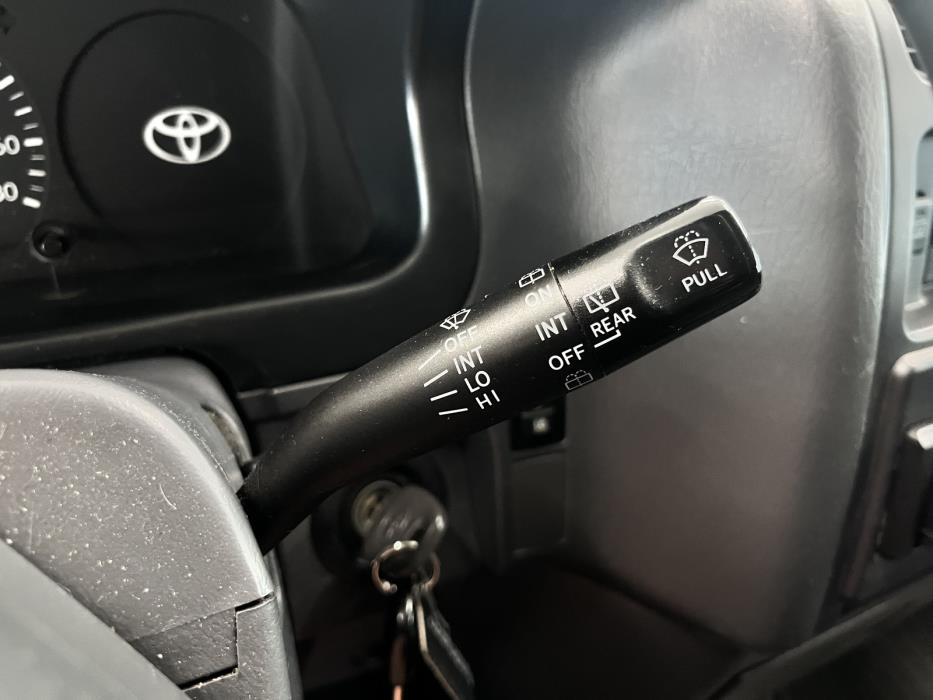 Toyota Hiace 2003