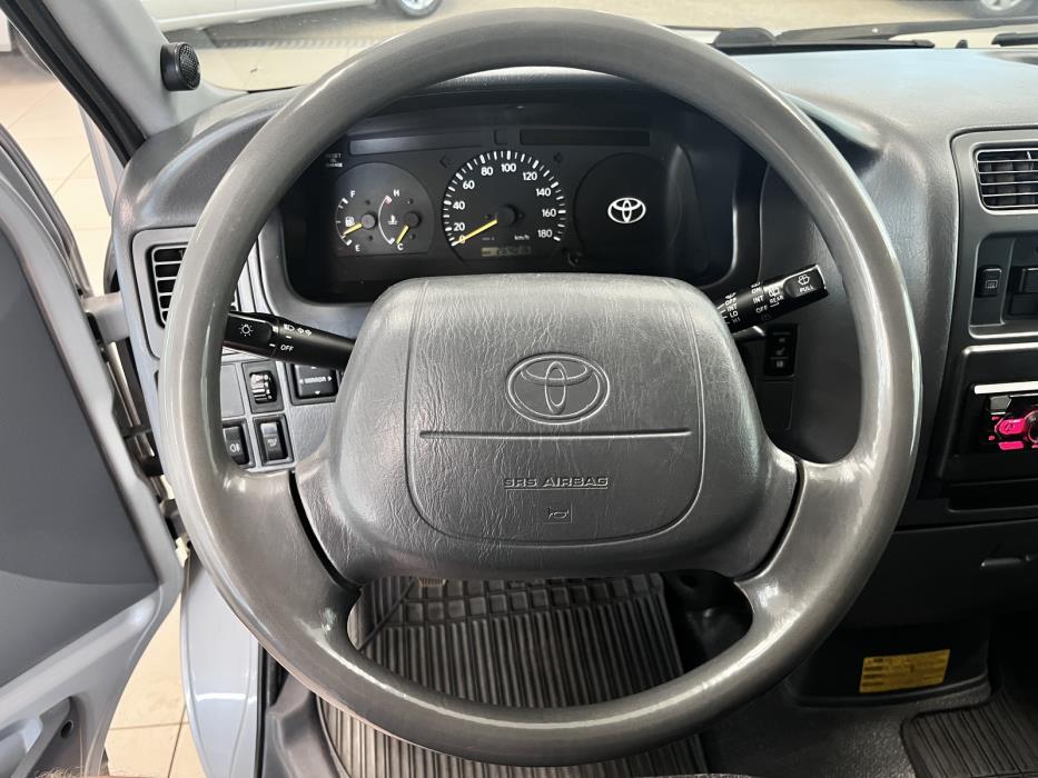 Toyota Hiace 2003
