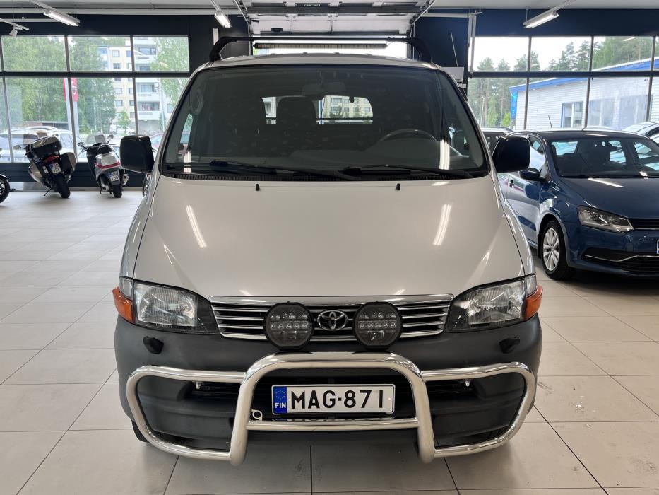 Toyota Hiace 2003