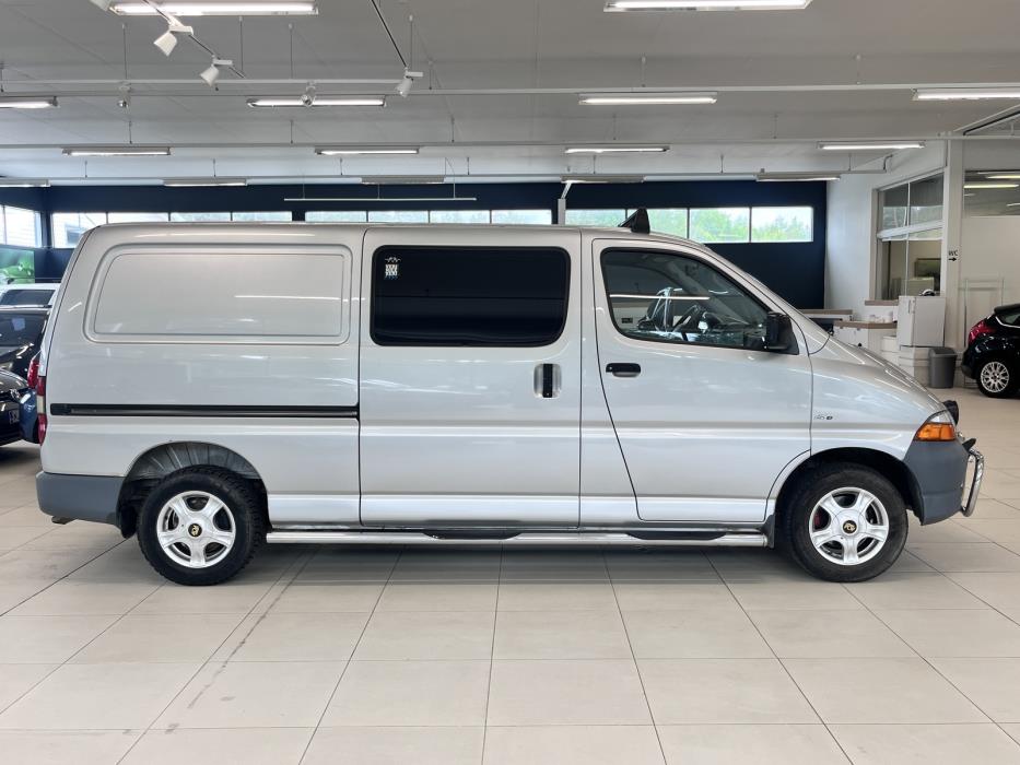 Toyota Hiace 2003