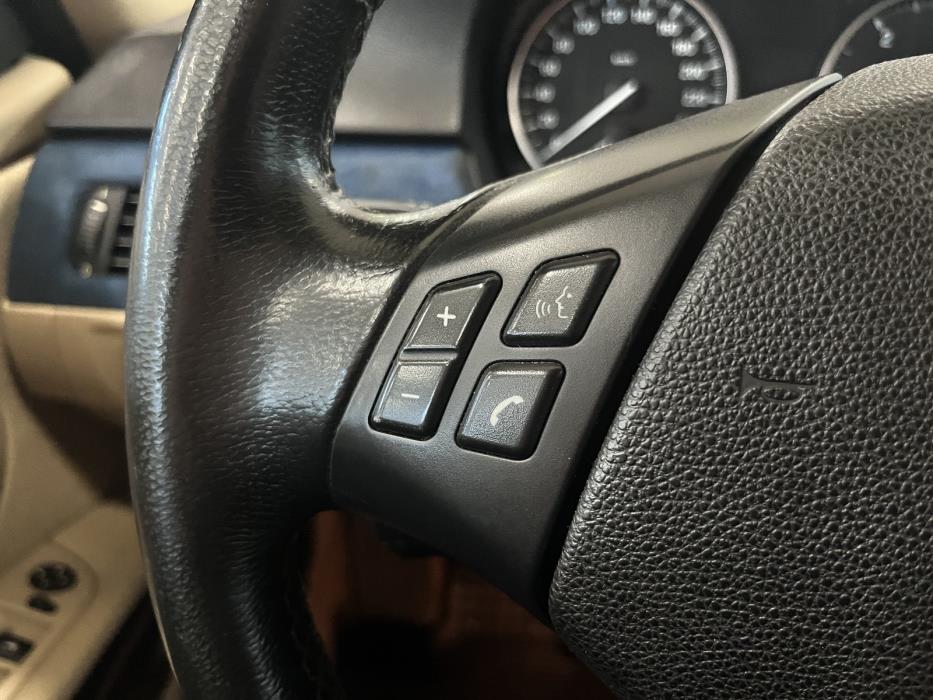 BMW 318 2009