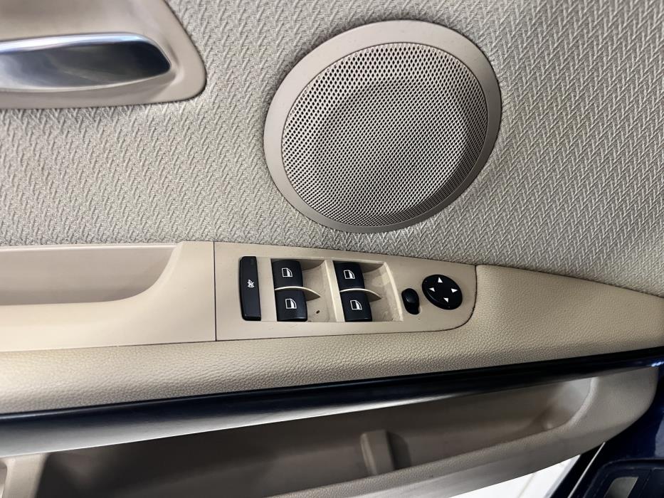BMW 318 2009