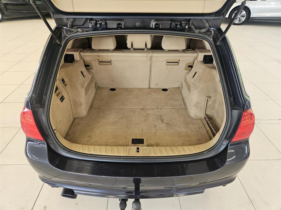 BMW 318 2009