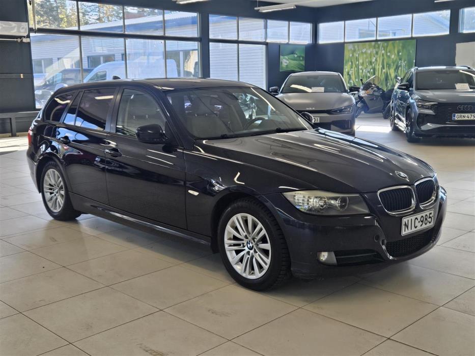 BMW 318 2009