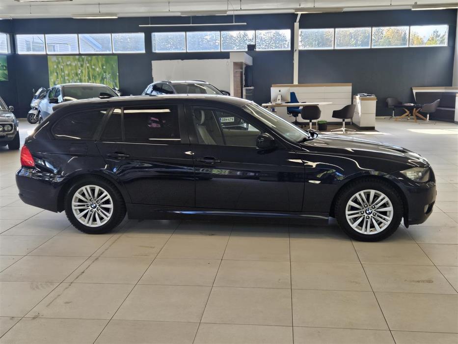 BMW 318 2009