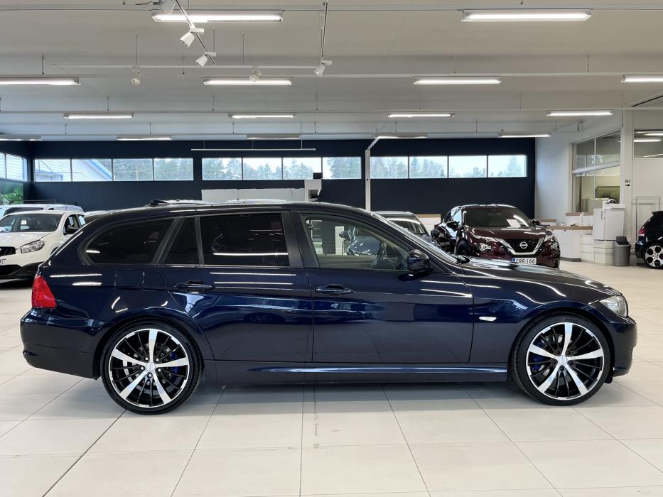 BMW 318 2009